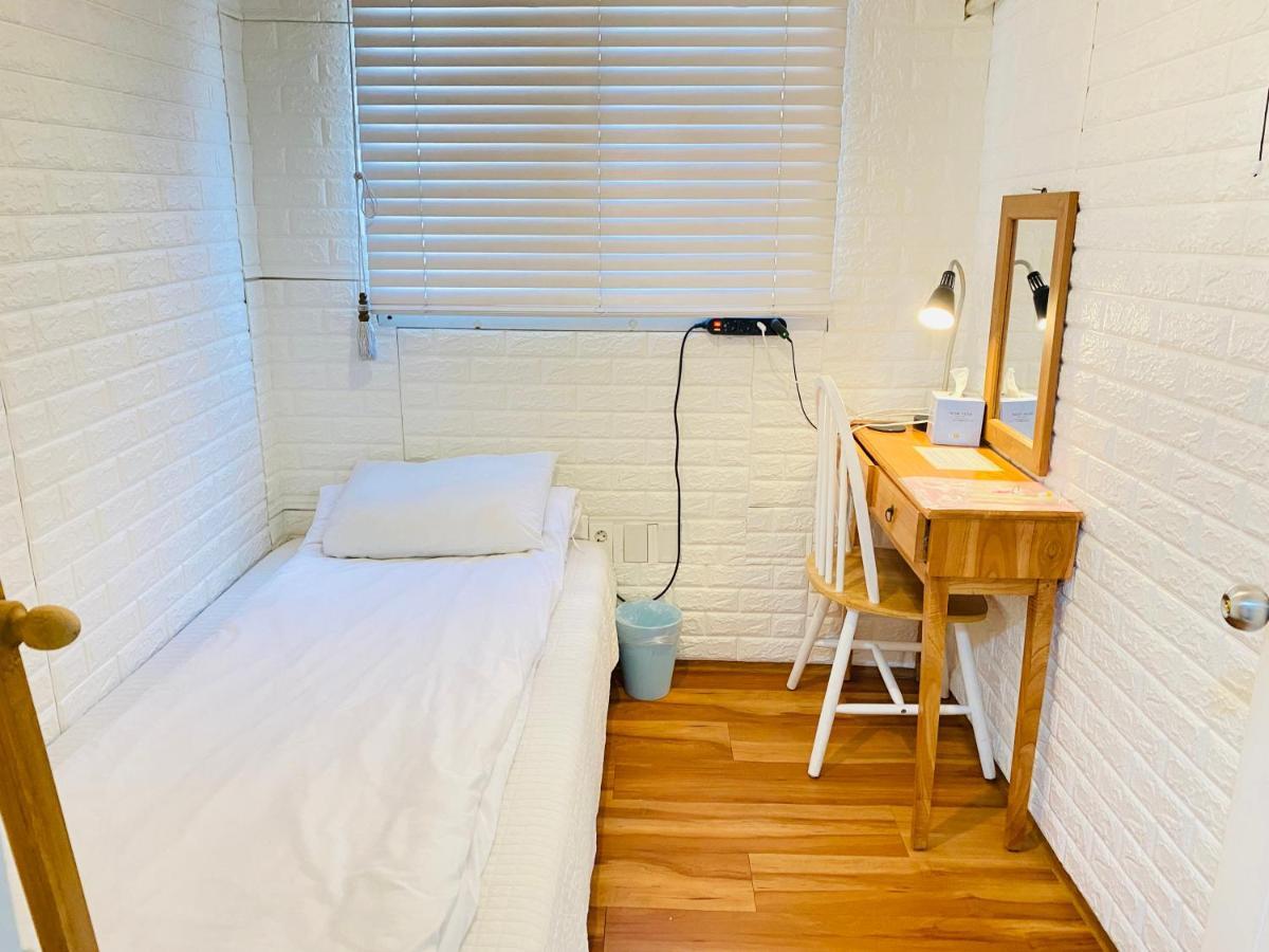 Aroha Guesthouse Seoul Station ภายนอก รูปภาพ
