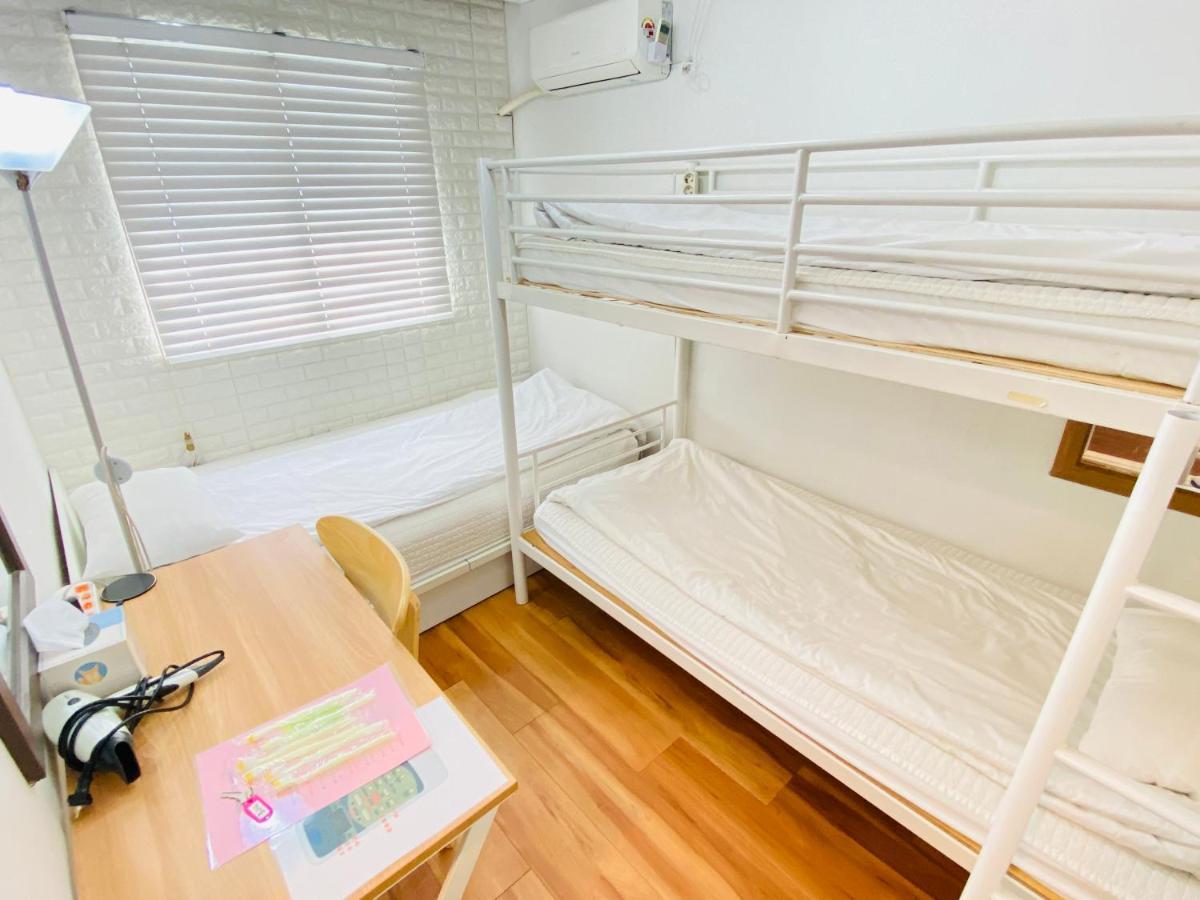 Aroha Guesthouse Seoul Station ภายนอก รูปภาพ