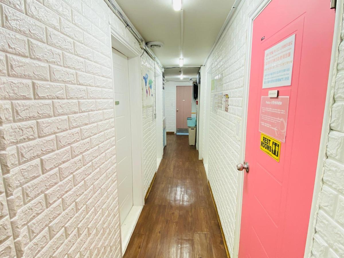 Aroha Guesthouse Seoul Station ภายนอก รูปภาพ