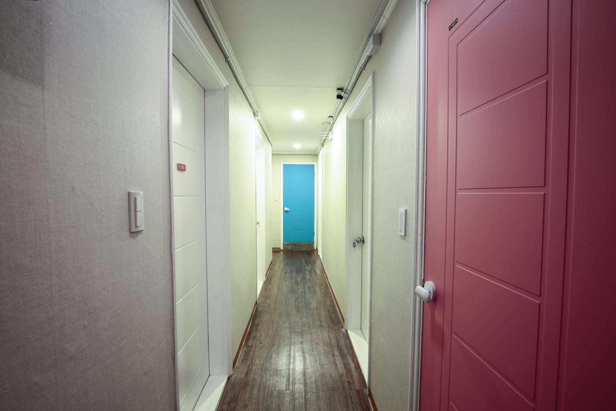 Aroha Guesthouse Seoul Station ภายนอก รูปภาพ